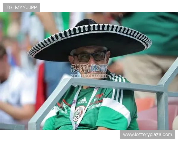 女球迷激动强吻梅西赛后引热议 现场气氛一度失控